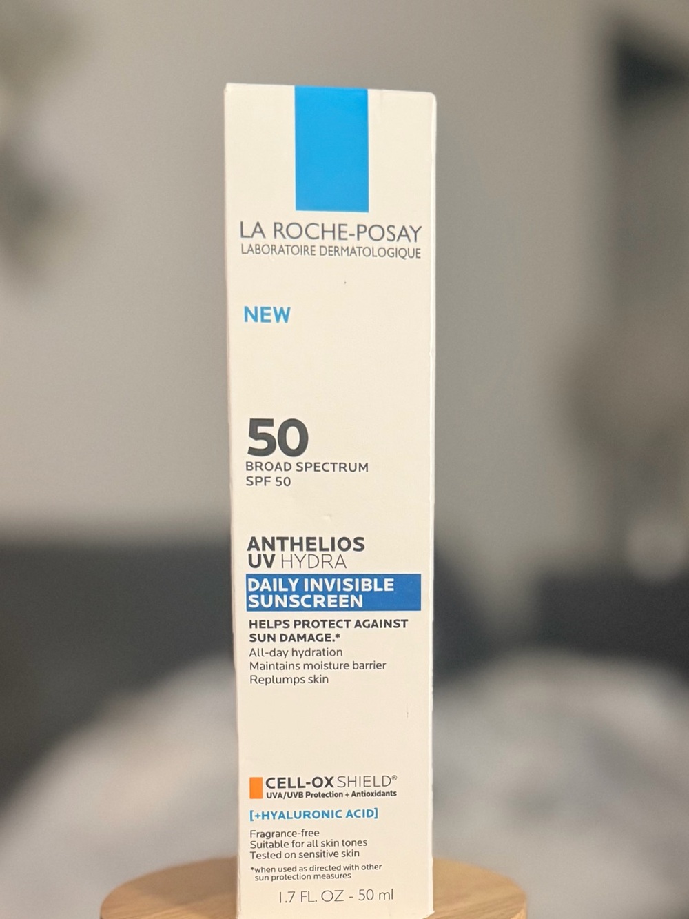 La Roche-Posay Anthelios UV Hydra Daily Invisible Sunscreen SPF 50 - White